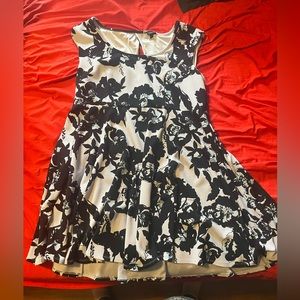 Black with light blue floral dress good condition size 3x torrid.
